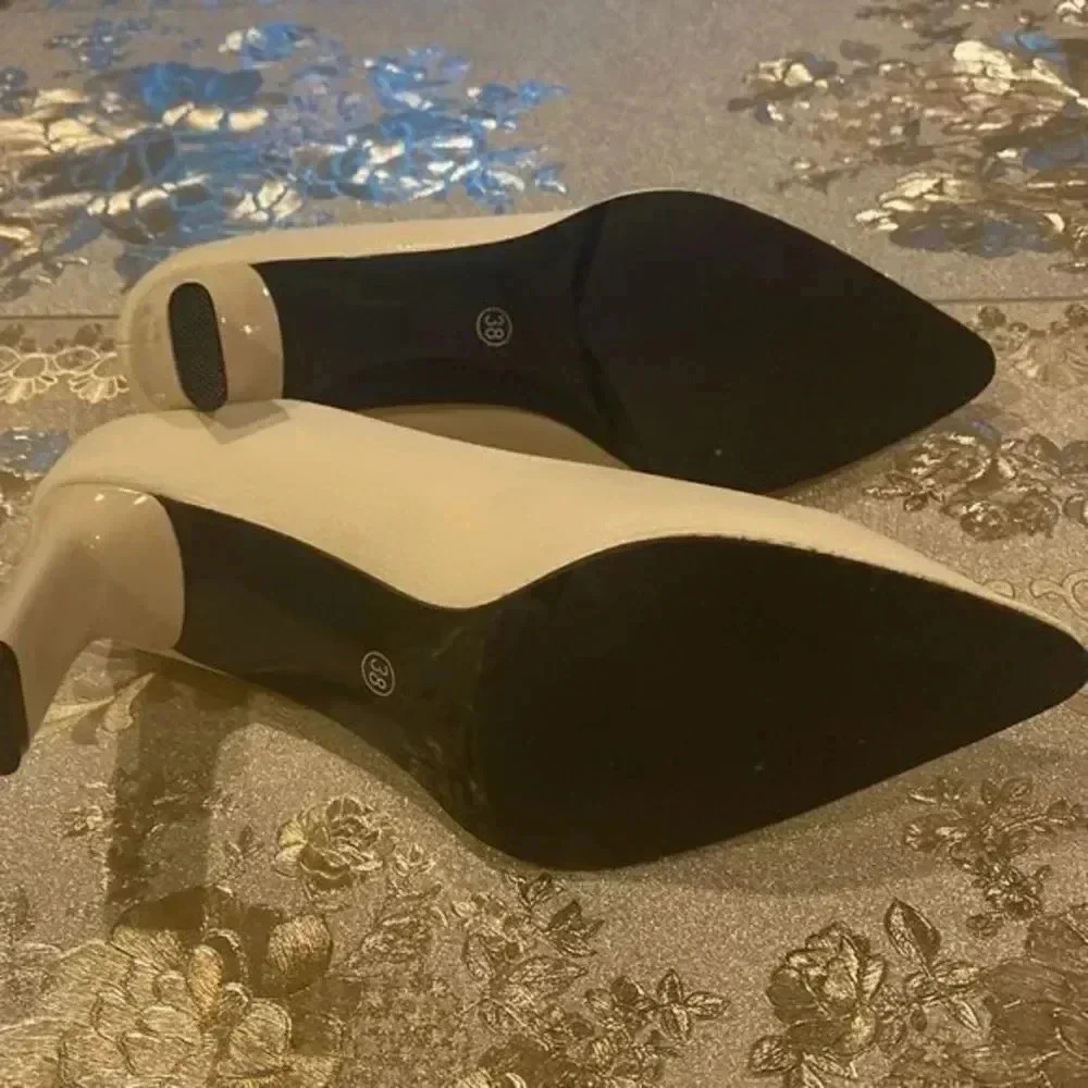 Beautiful heels NEW - Picture 3 of 7